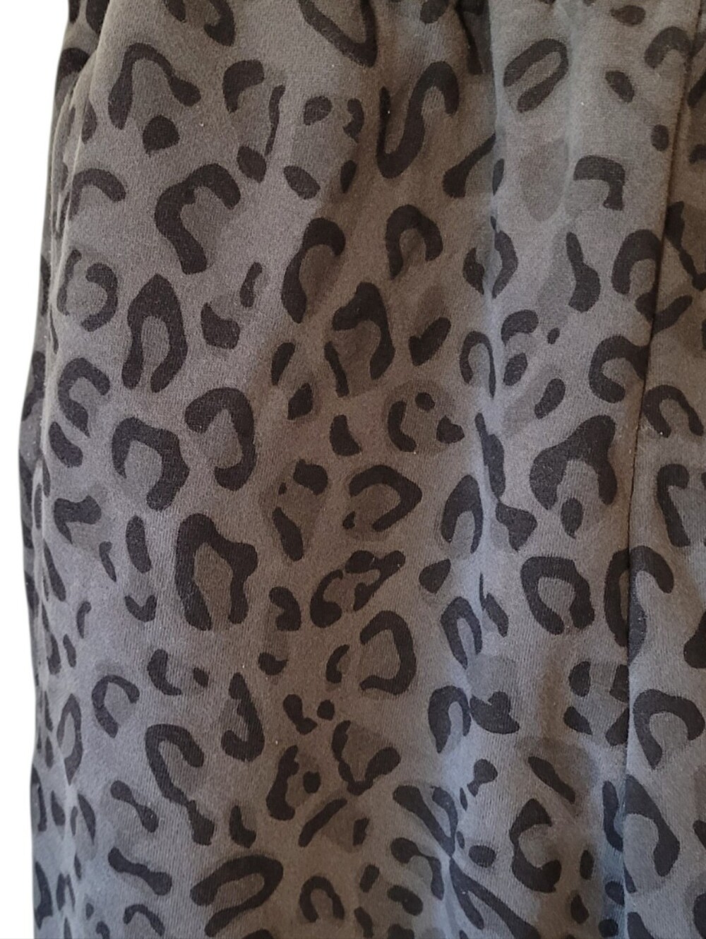 COMFRT Gray Leopard Print Jogger Pants  Size M - Picture 4 of 5